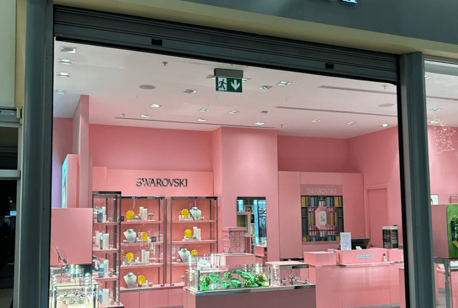 swarovski pink boutique 1 (1)